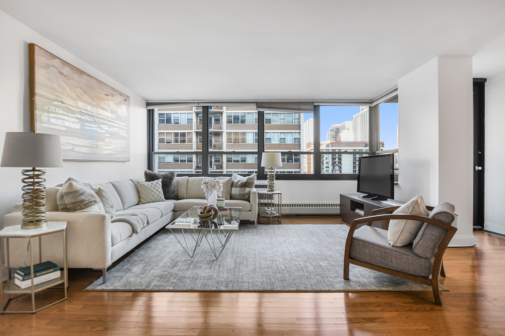 33 E Cedar Street Unit: 15H