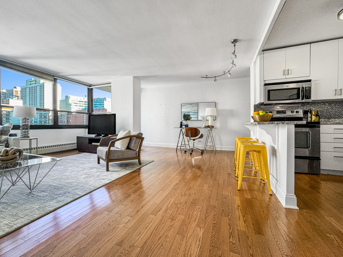 33 E Cedar Street Unit: 15H