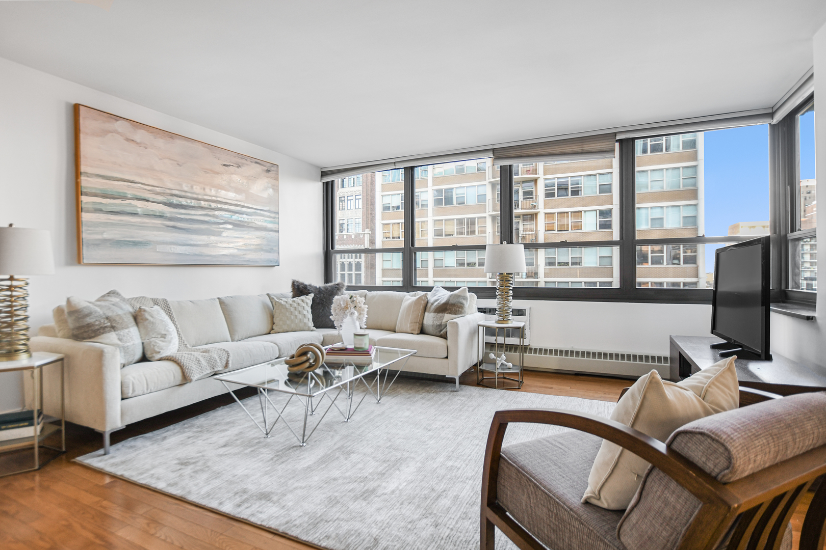 33 E Cedar Street Unit: 15H