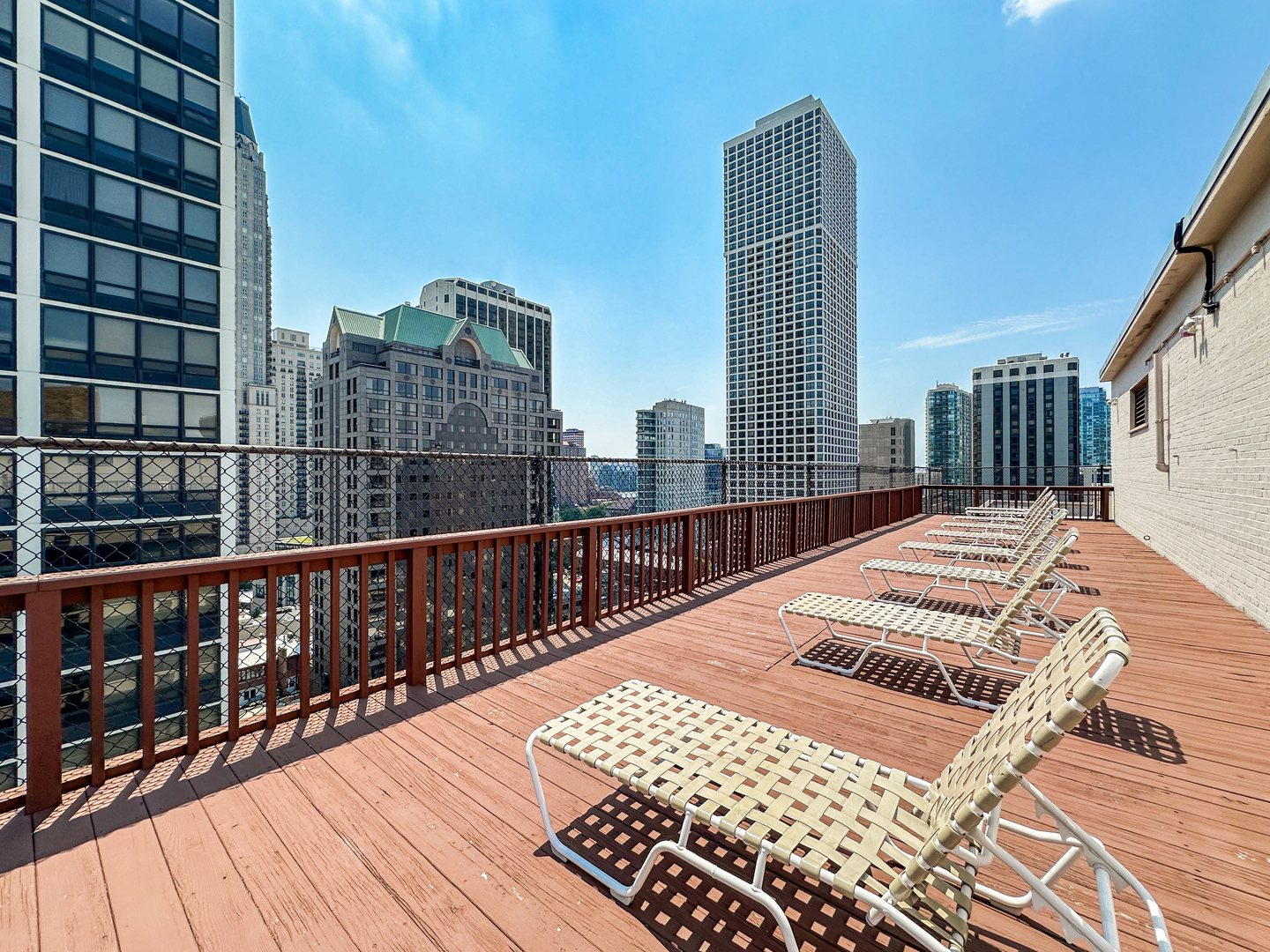 33 E Cedar Street Unit: 15H