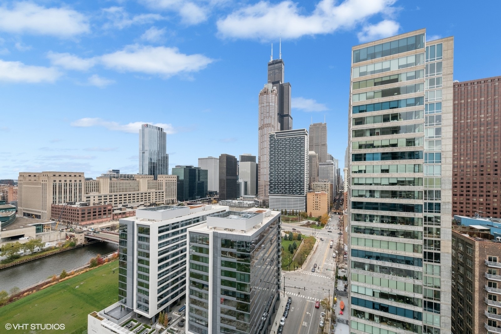 701 S Wells Street Unit: 2206