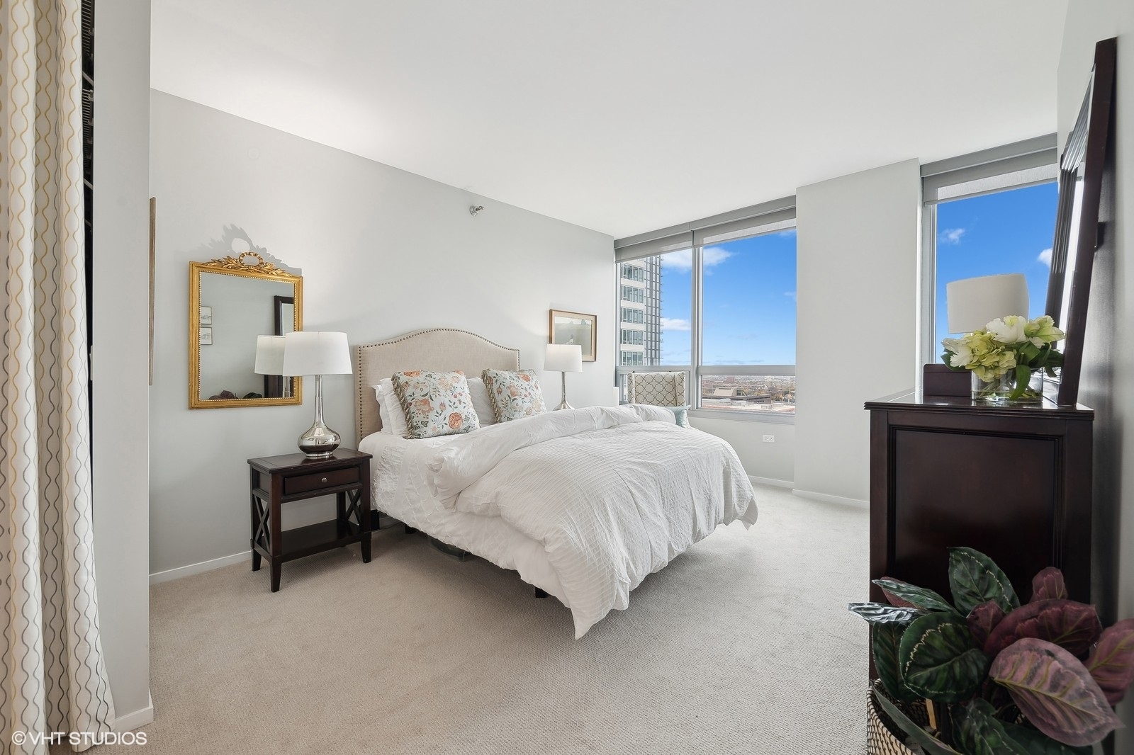 701 S Wells Street Unit: 2206