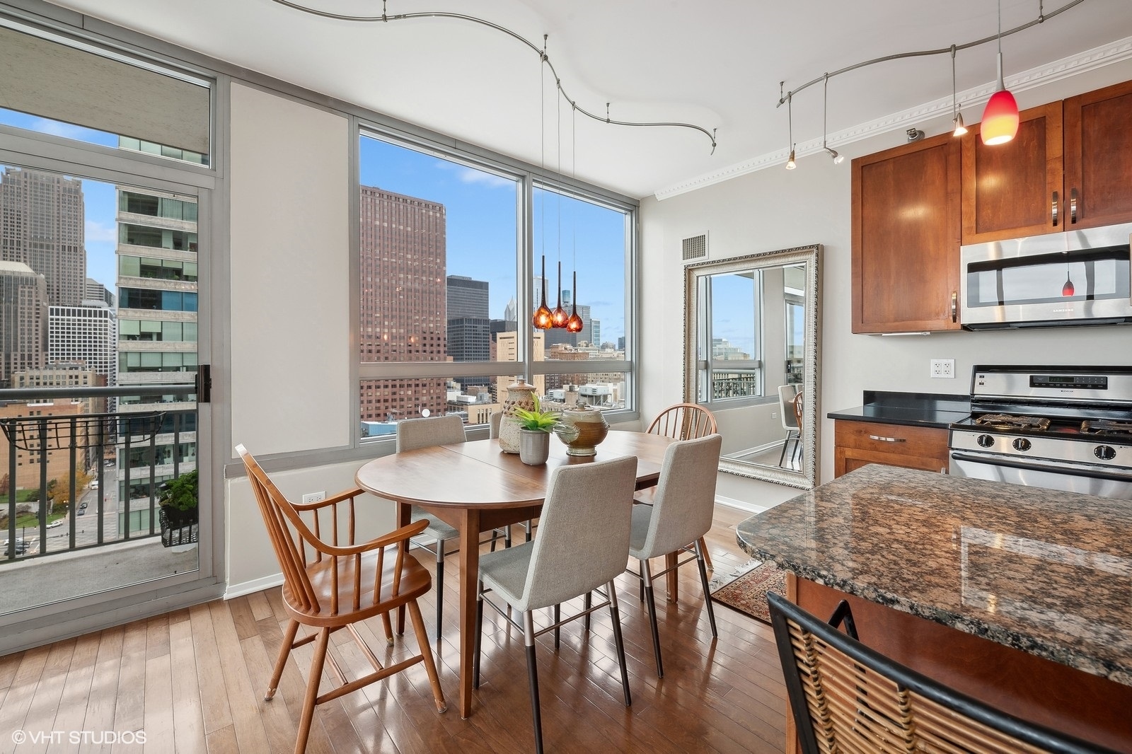 701 S Wells Street Unit: 2206