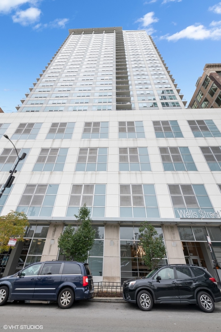 701 S Wells Street Unit: 2206