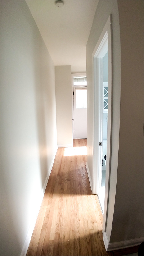 4316 N CLARENDON Avenue Unit: 1610