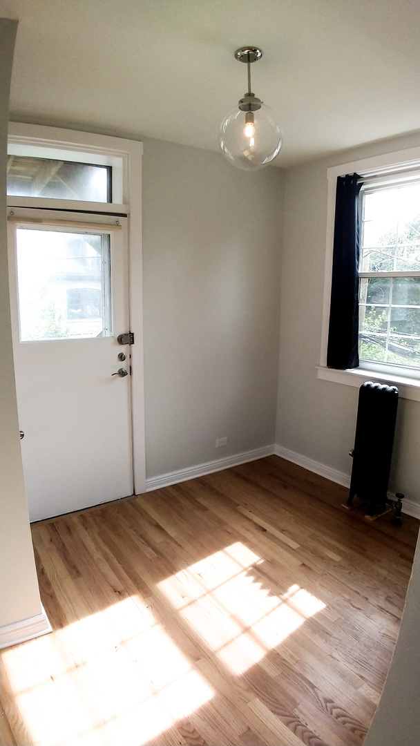 4316 N CLARENDON Avenue Unit: 1610