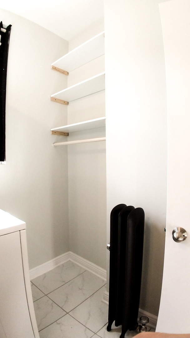 4316 N CLARENDON Avenue Unit: 1610