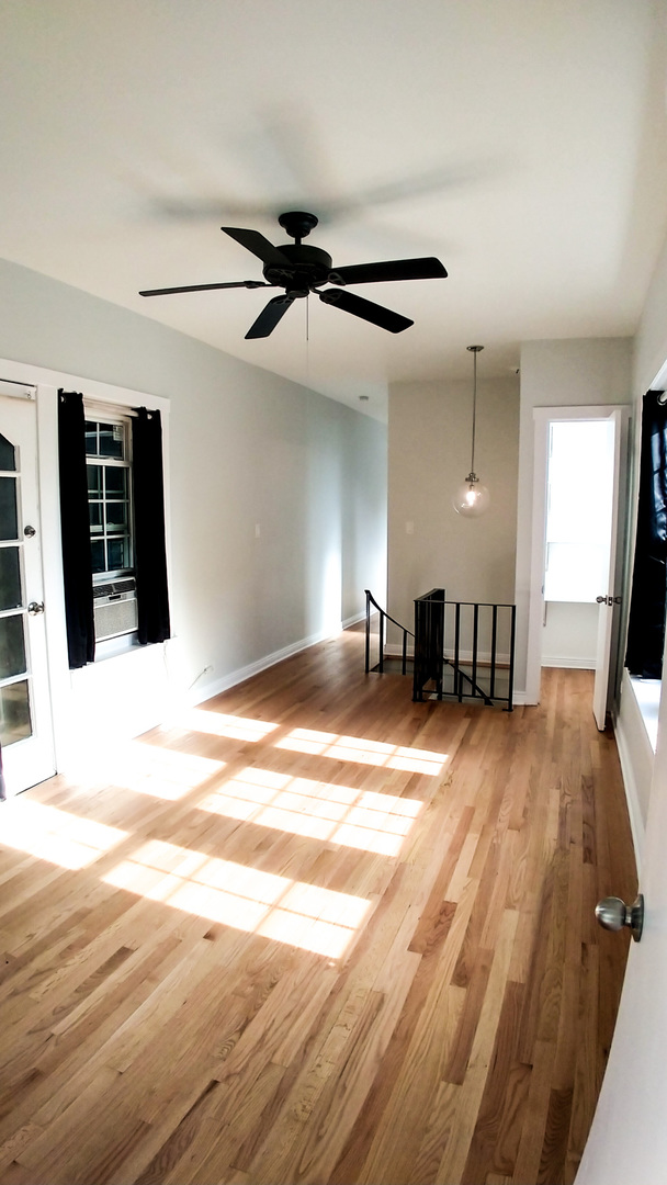 4316 N CLARENDON Avenue Unit: 1610