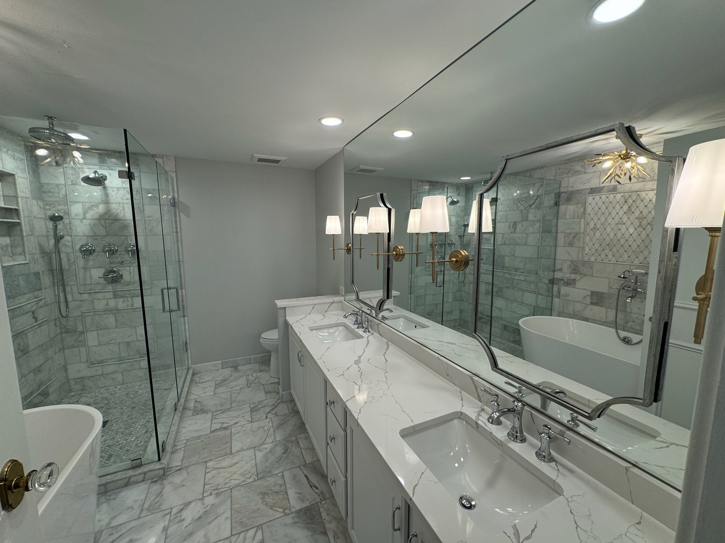 27 N Racine Avenue Unit: 421