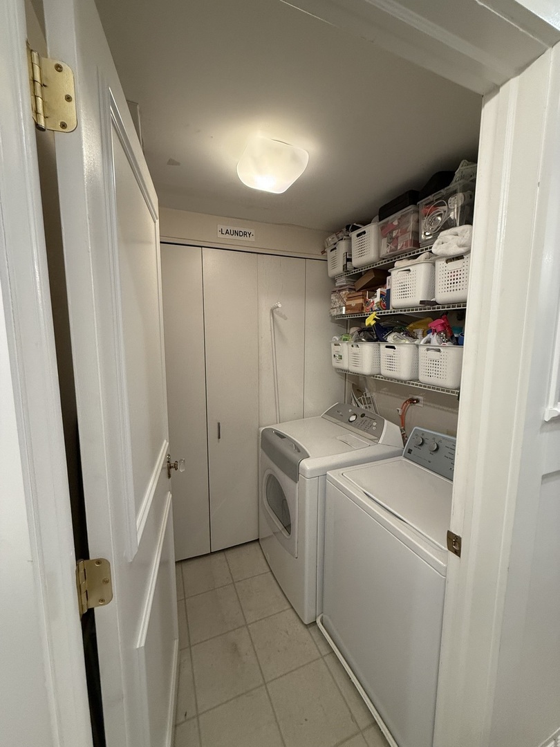27 N Racine Avenue Unit: 421