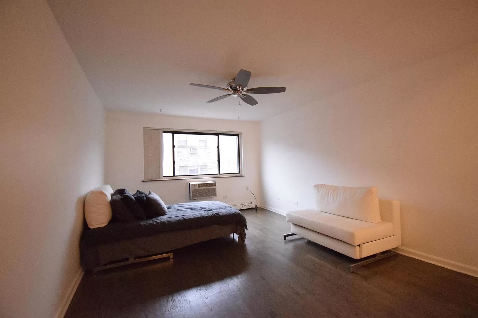 607 W Wrightwood Avenue Unit: 405