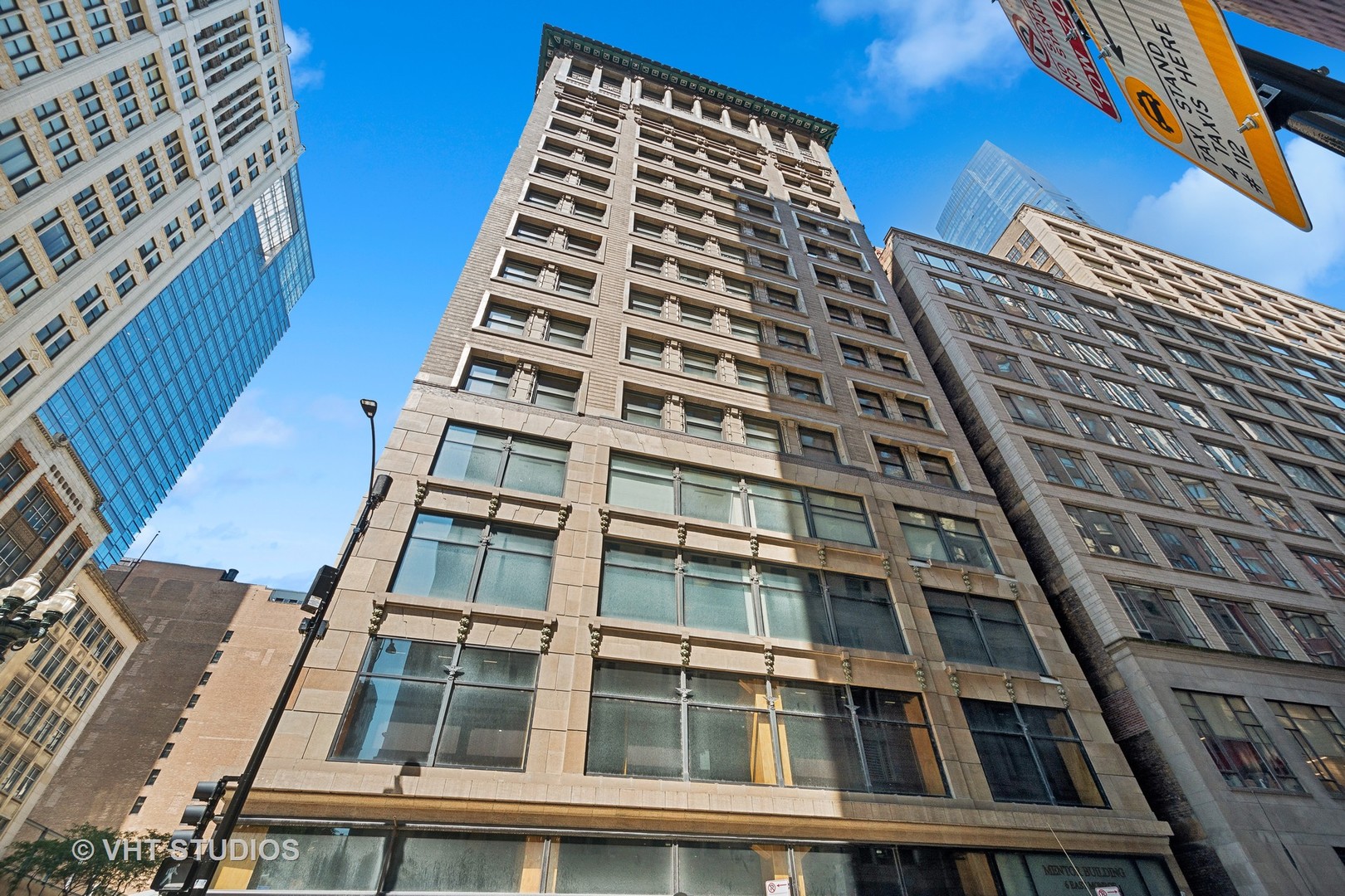 6 E Monroe Street Unit: 1003