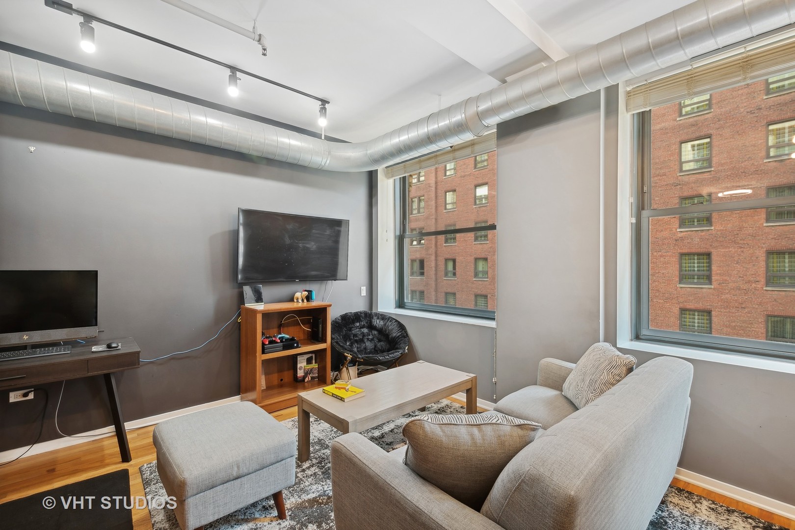 6 E Monroe Street Unit: 1003