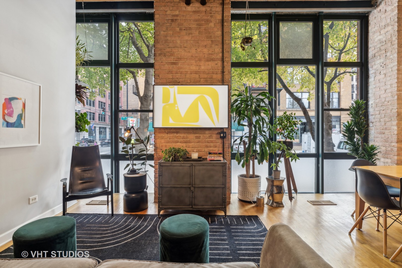 701 W Jackson Boulevard Unit: 106