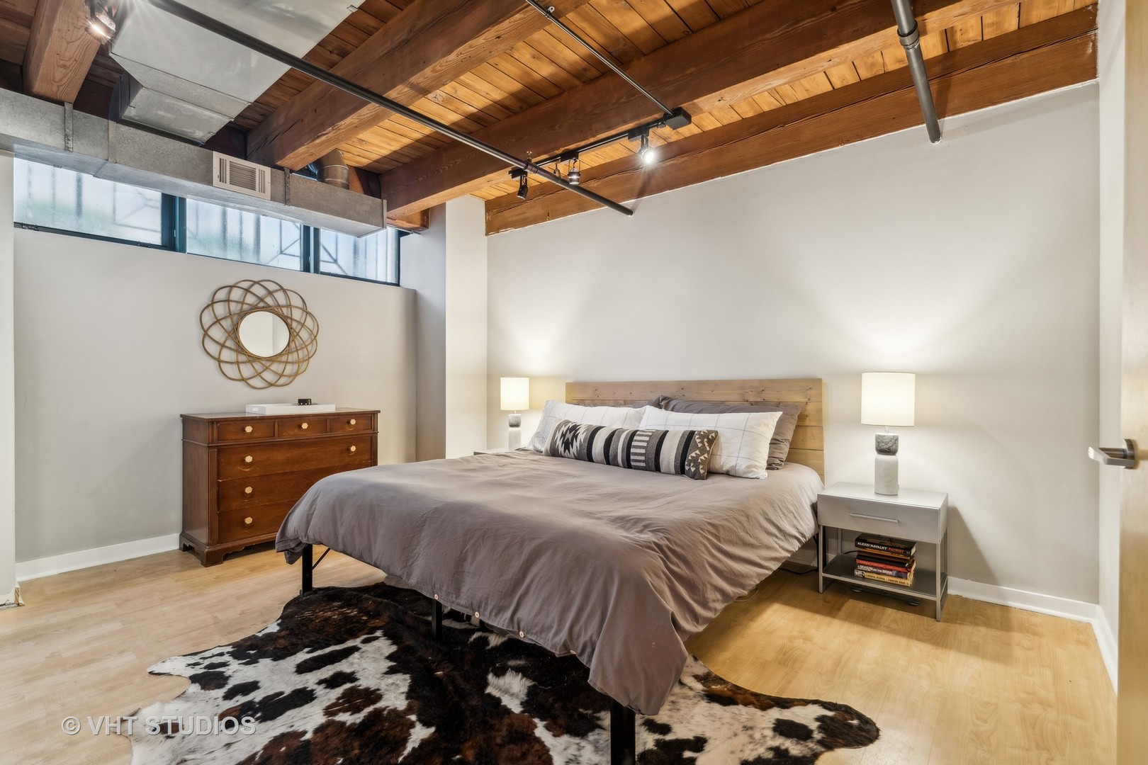 701 W Jackson Boulevard Unit: 106