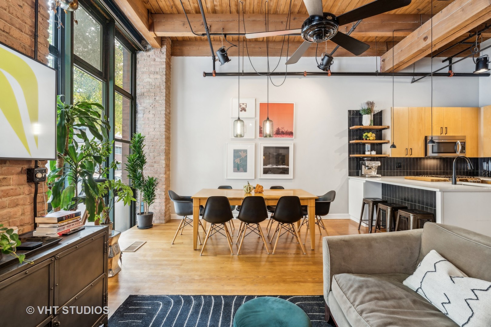 701 W Jackson Boulevard Unit: 106