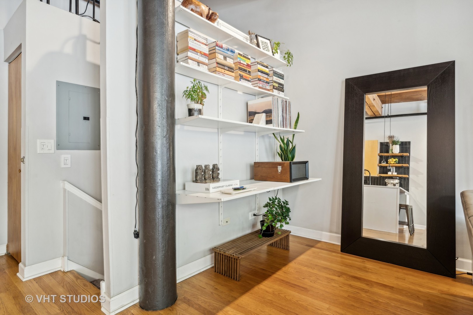 701 W Jackson Boulevard Unit: 106