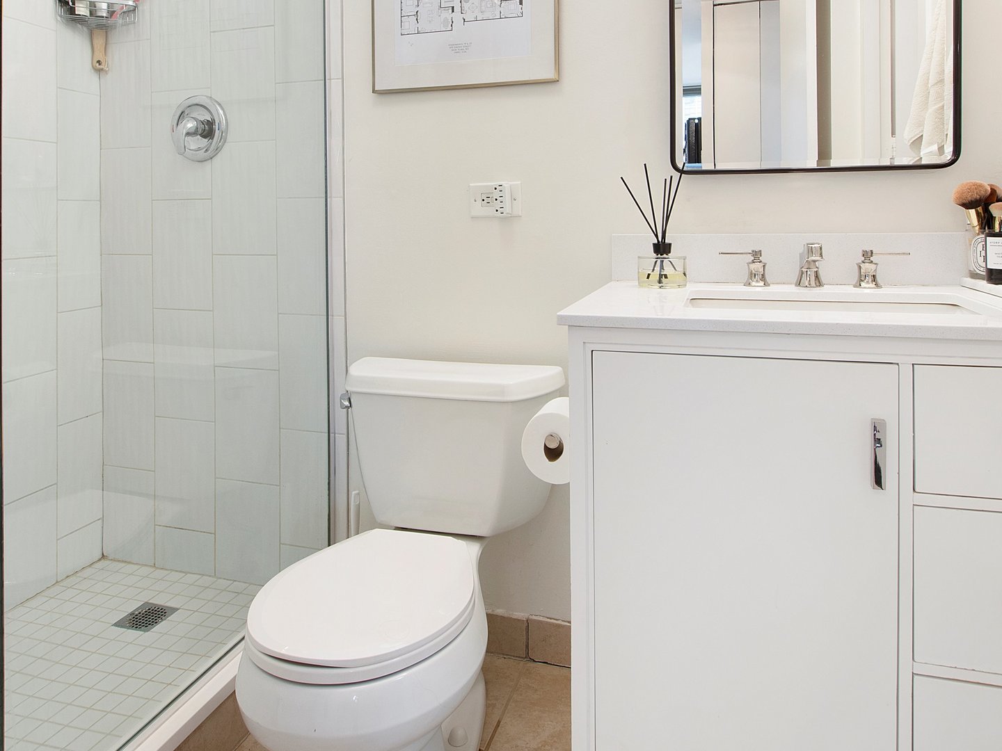 1 E SCOTT Street Unit: 703