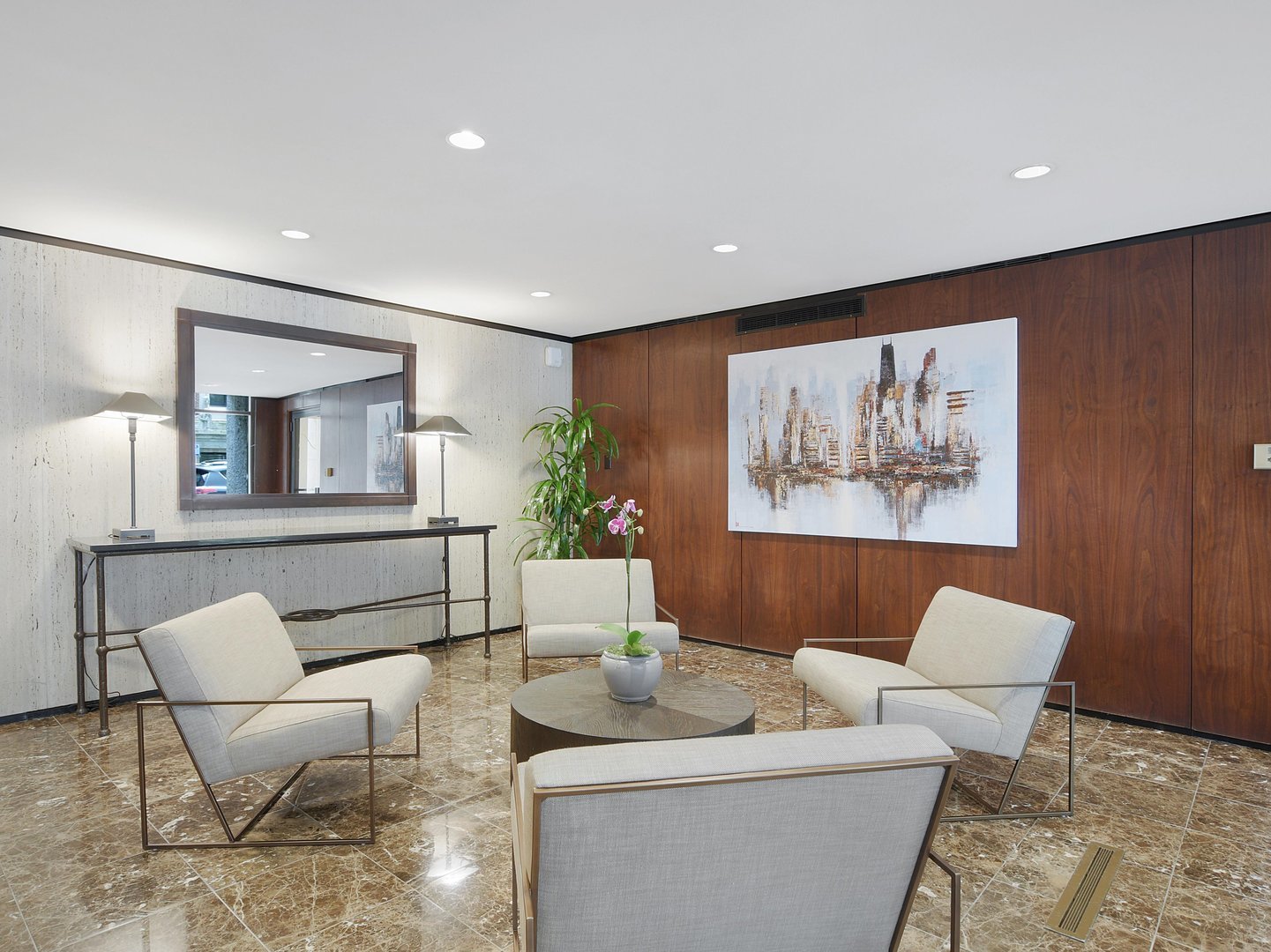 1 E SCOTT Street Unit: 703