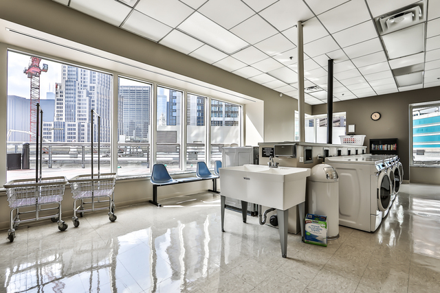 512 N Mcclurg Court Unit: 2309