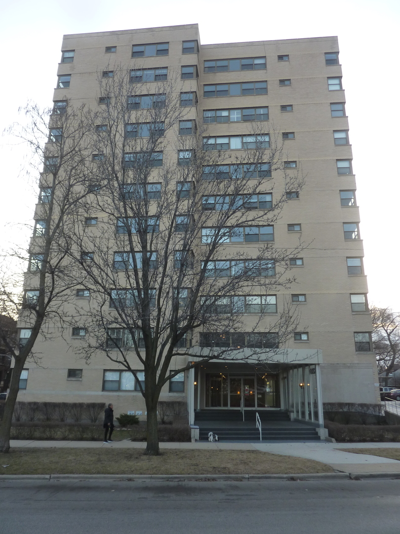 4200 N Marine Drive Unit: 103