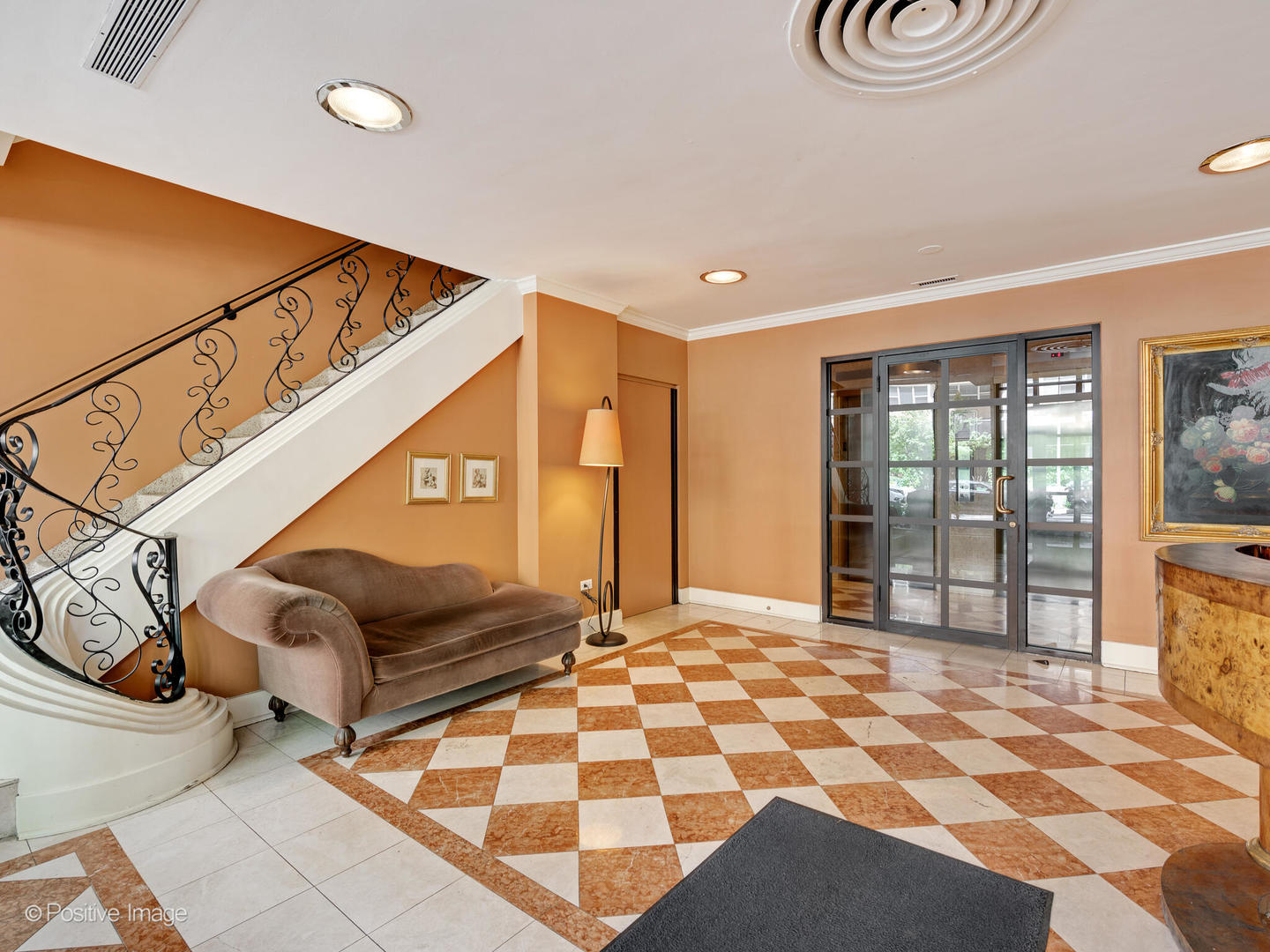 33 E Cedar Street Unit: 7G