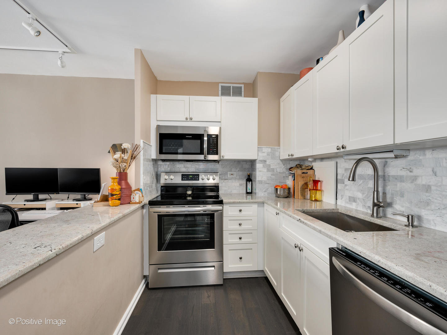 33 E Cedar Street Unit: 7G