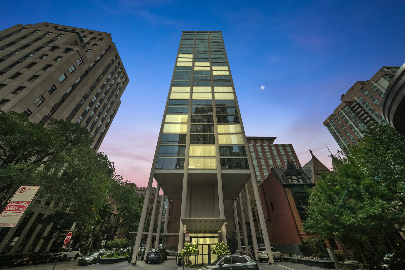 1300 N Astor Street Unit: 7B