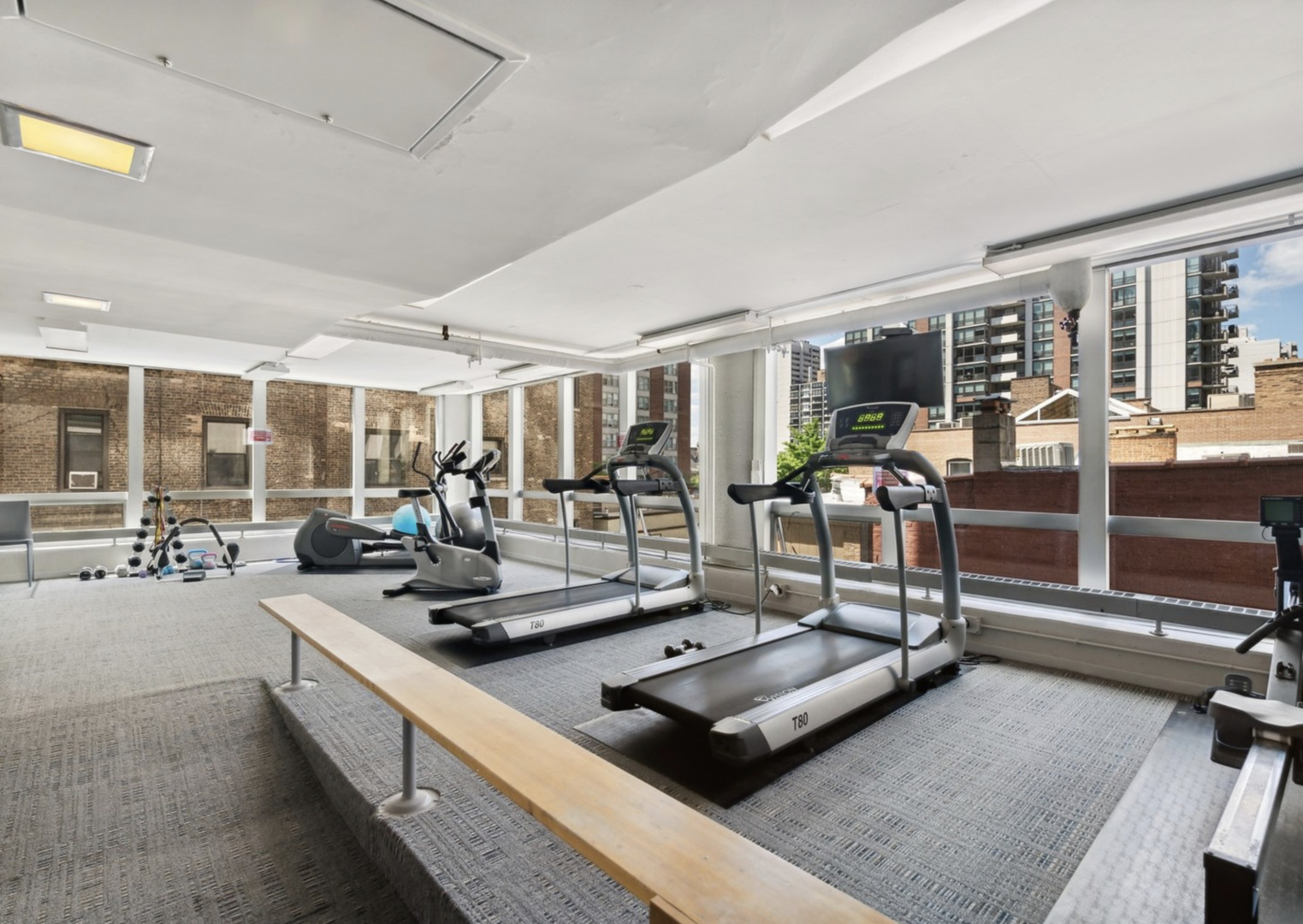 1300 N Astor Street Unit: 7B