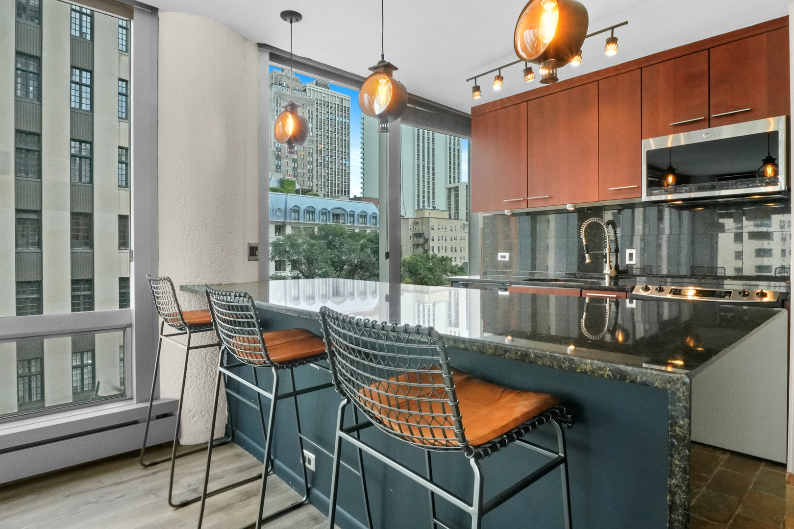 1300 N Astor Street Unit: 7B