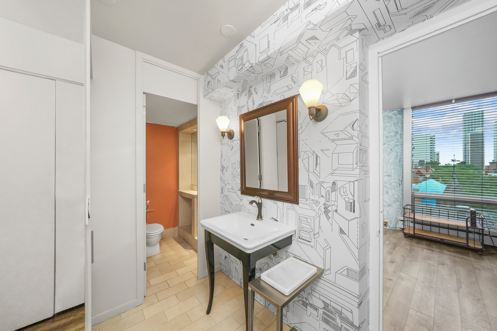 1300 N Astor Street Unit: 7B