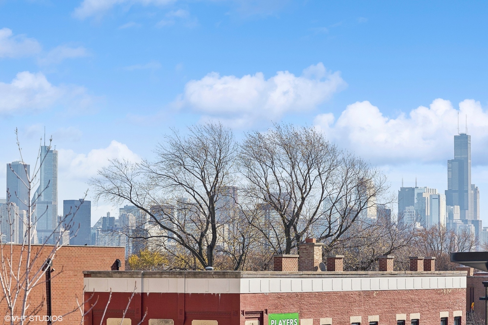 2414 N Southport Avenue Unit: 3