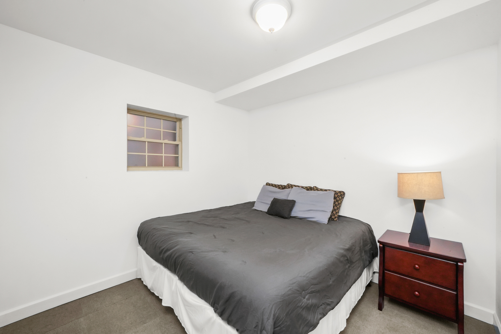 3337 N Lamon Avenue Unit: 1