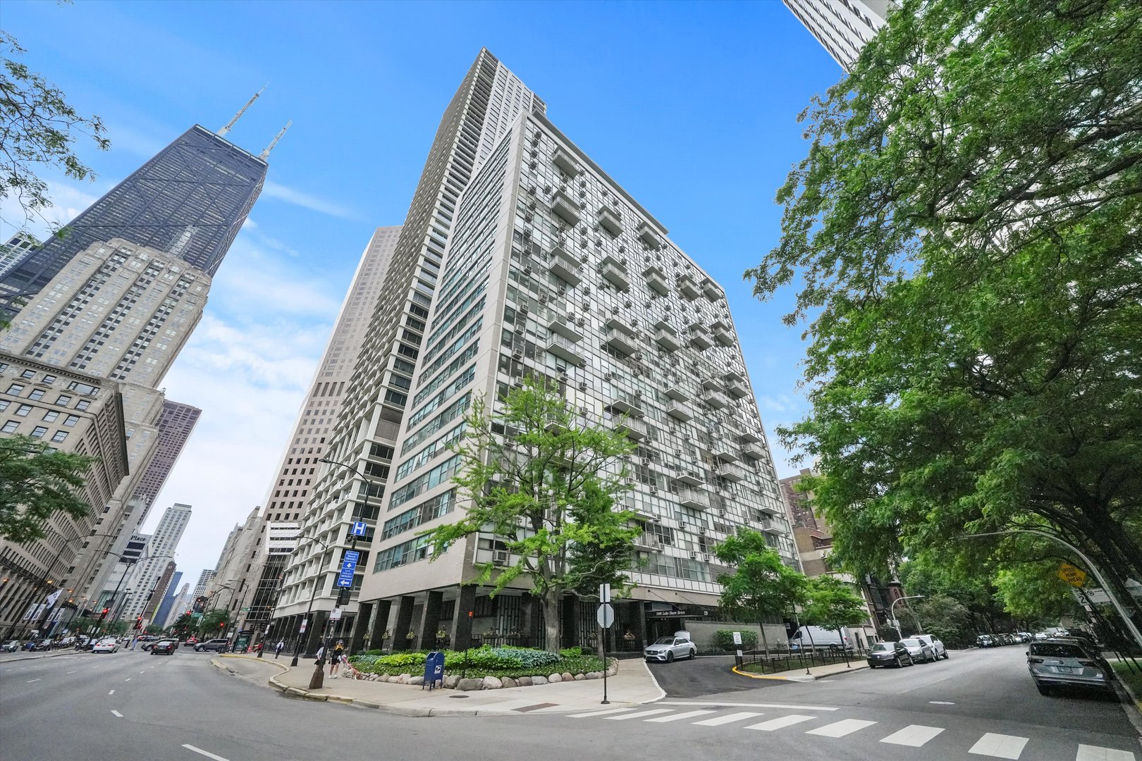 1000 N Lake Shore Drive Unit: 1406