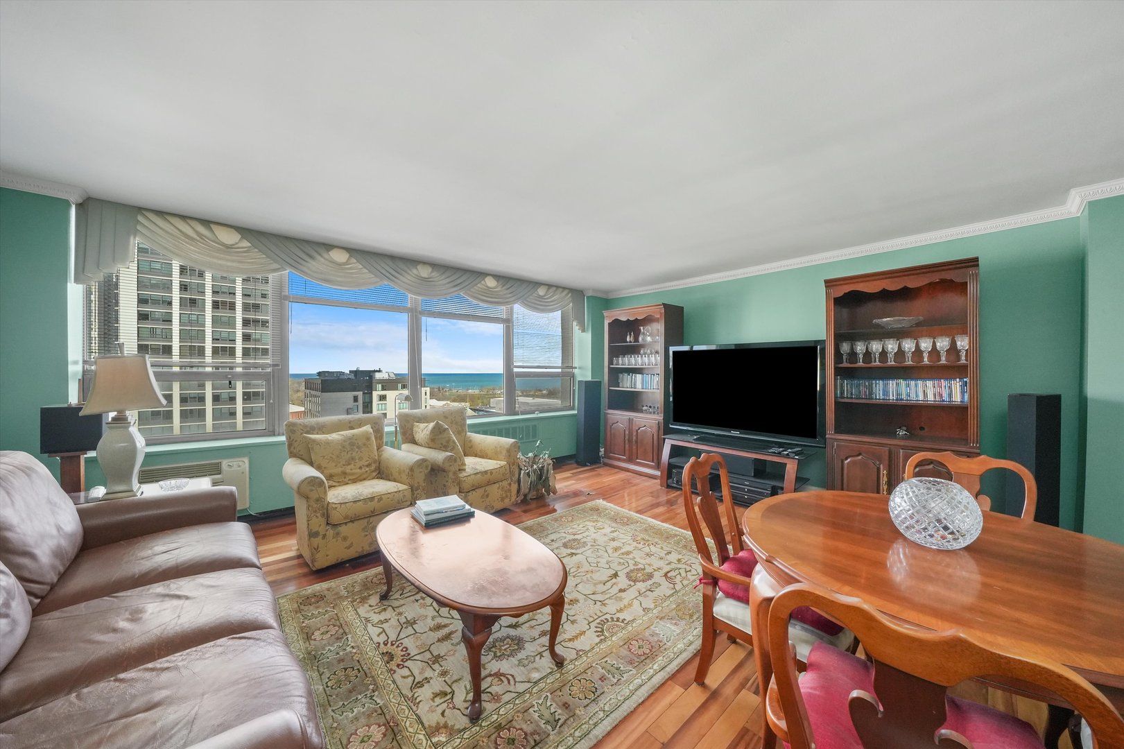 1460 N Sandburg Terrace Unit: 1610A