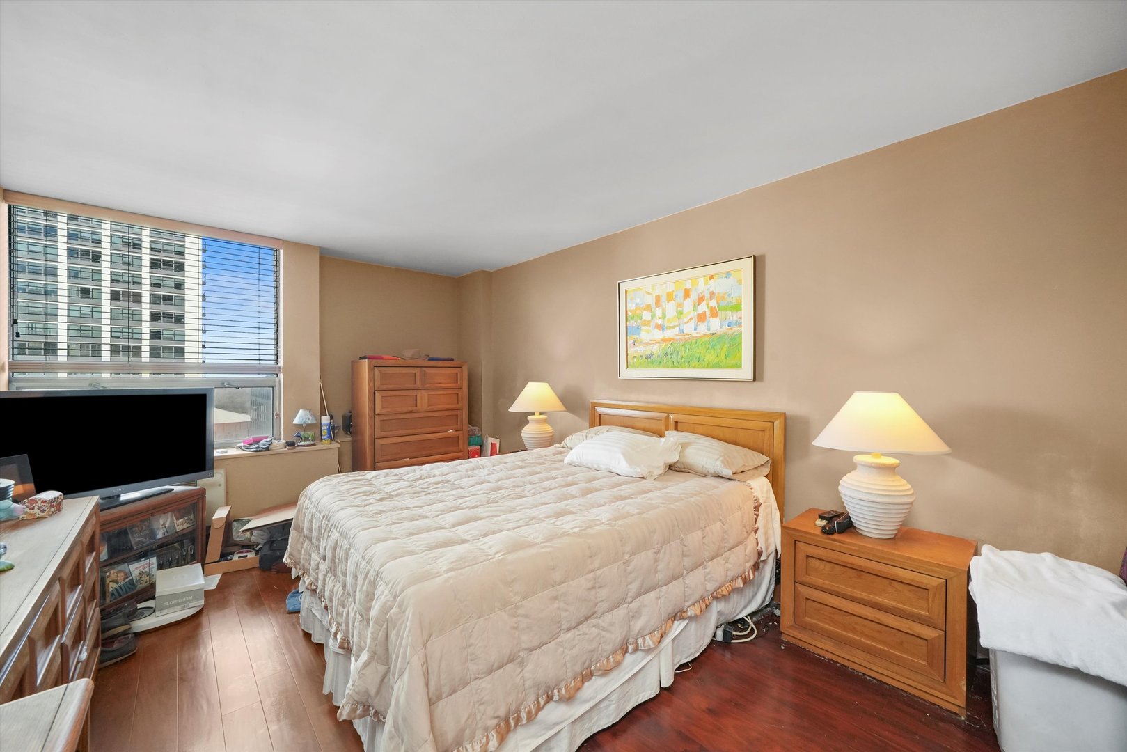 1460 N Sandburg Terrace Unit: 1610A