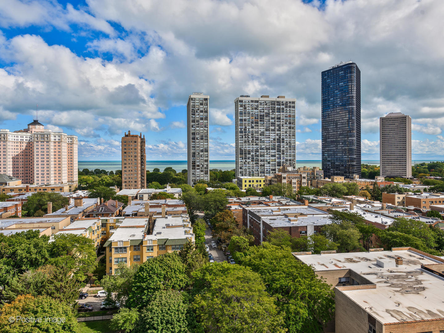 1122 W Catalpa Avenue Unit: 501