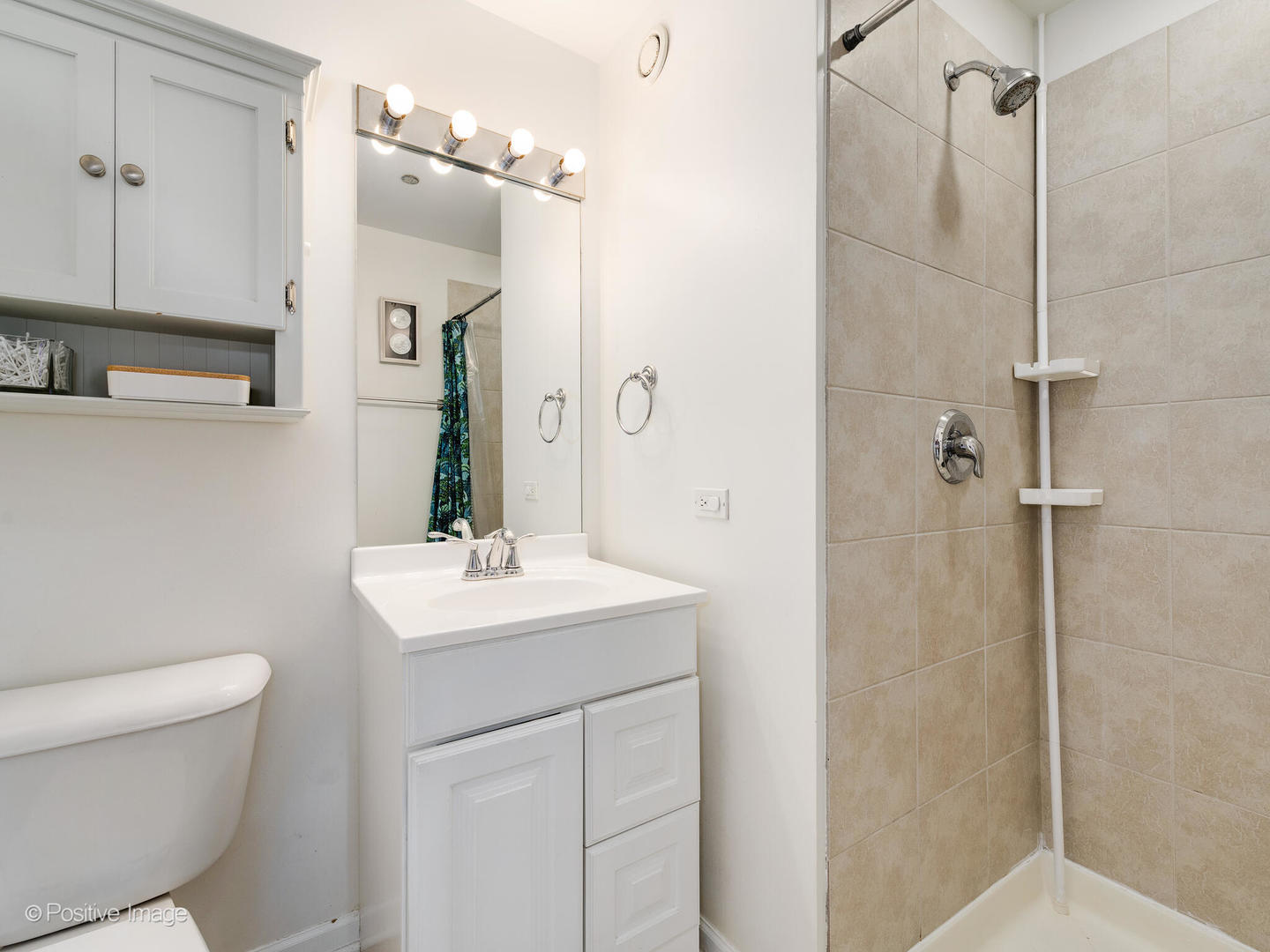 1122 W Catalpa Avenue Unit: 501