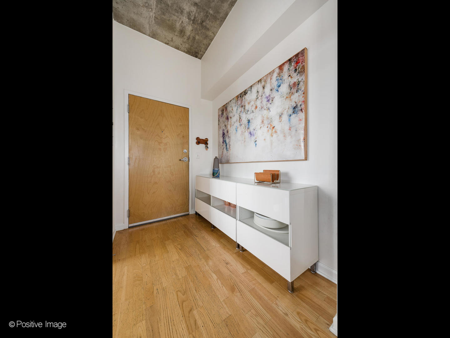 1122 W Catalpa Avenue Unit: 501