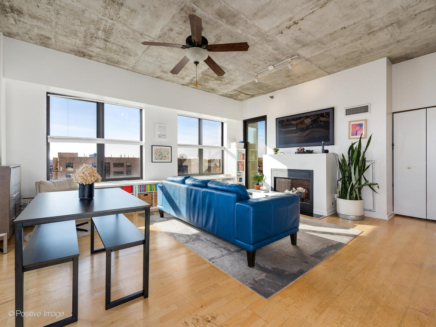 1122 W Catalpa Avenue Unit: 501