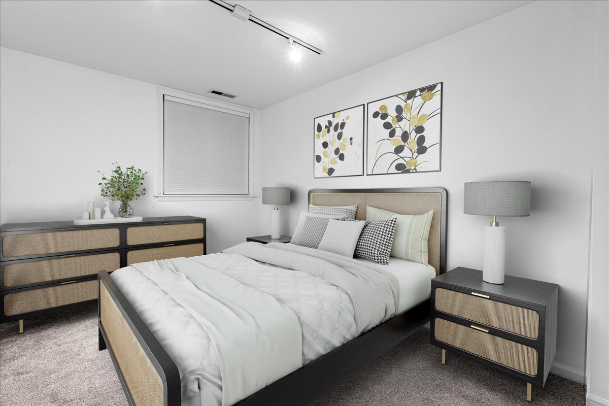 818 N Dearborn Street Unit: BF