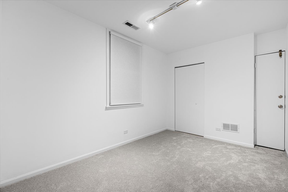 818 N Dearborn Street Unit: BF