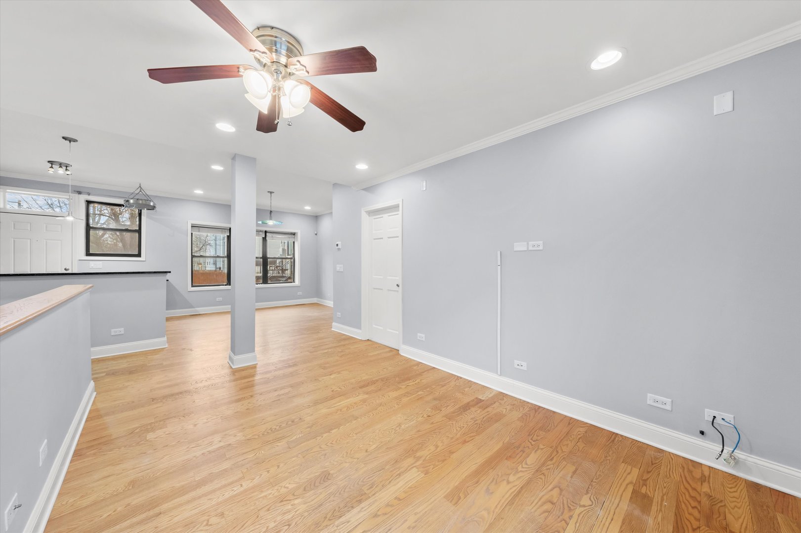 3331 W Schubert Avenue Unit: 1