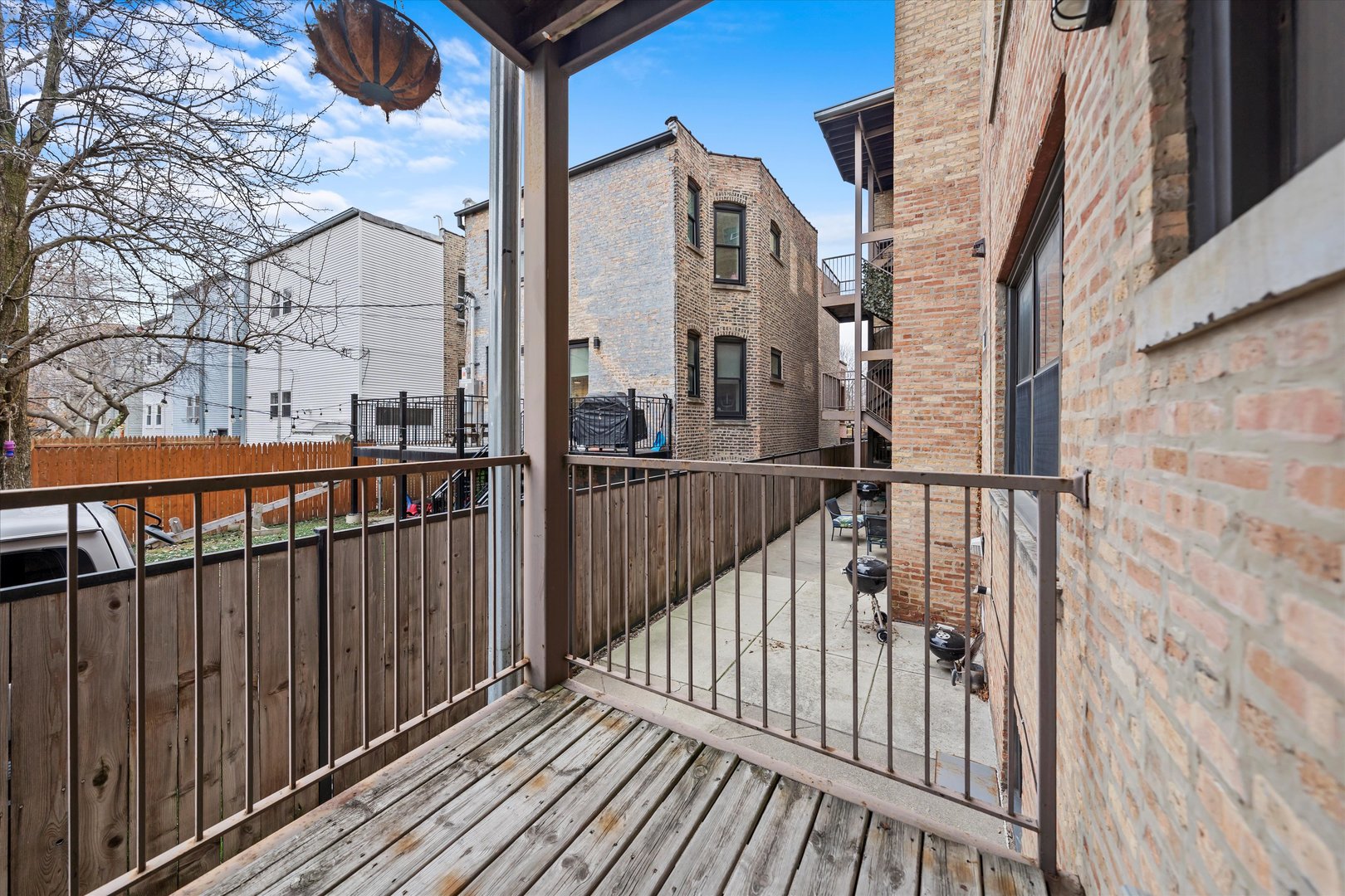 3331 W Schubert Avenue Unit: 1