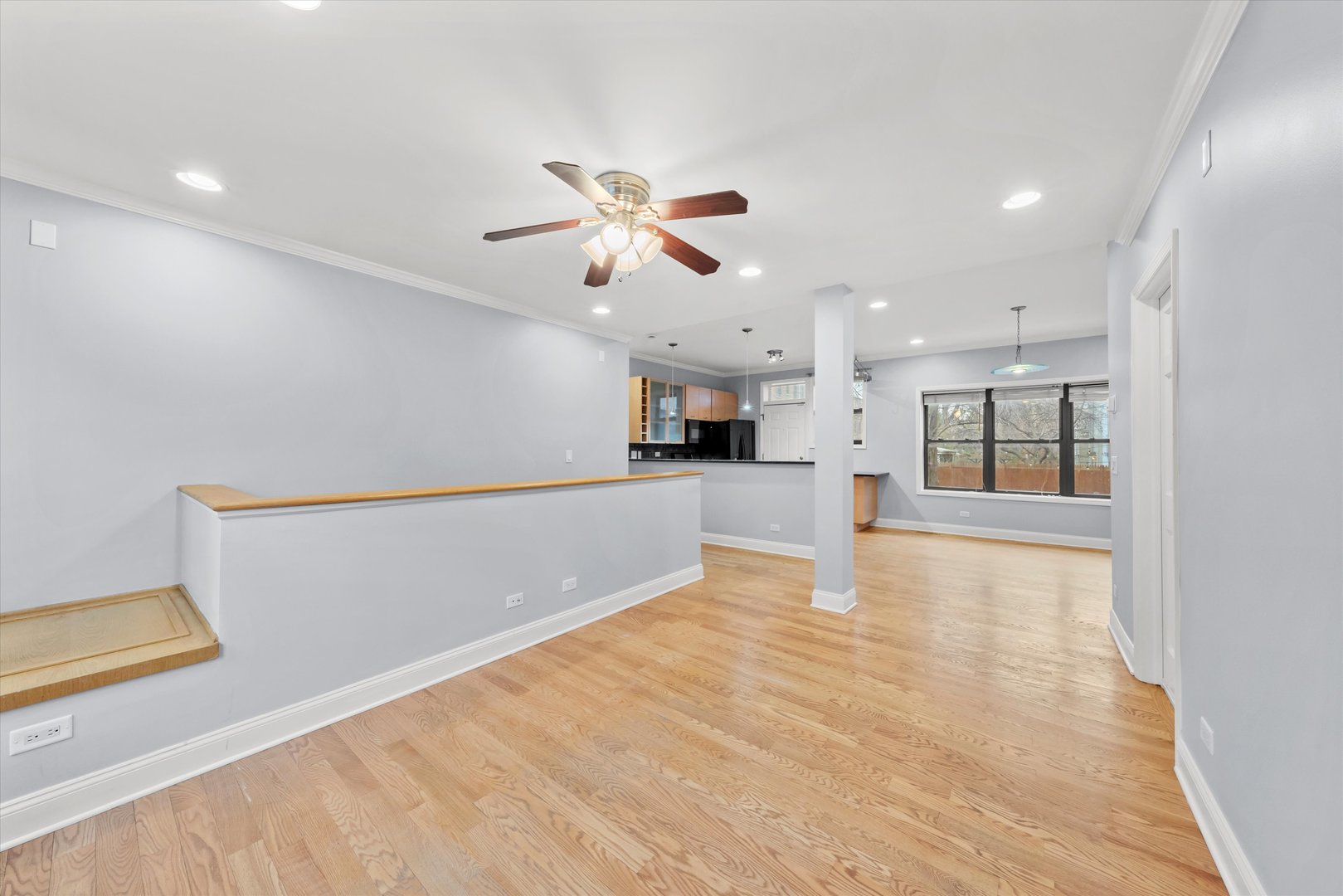 3331 W Schubert Avenue Unit: 1