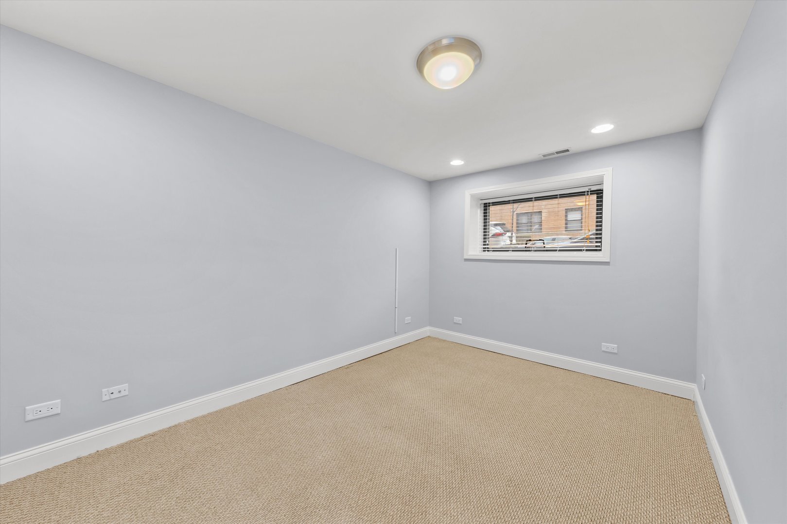 3331 W Schubert Avenue Unit: 1