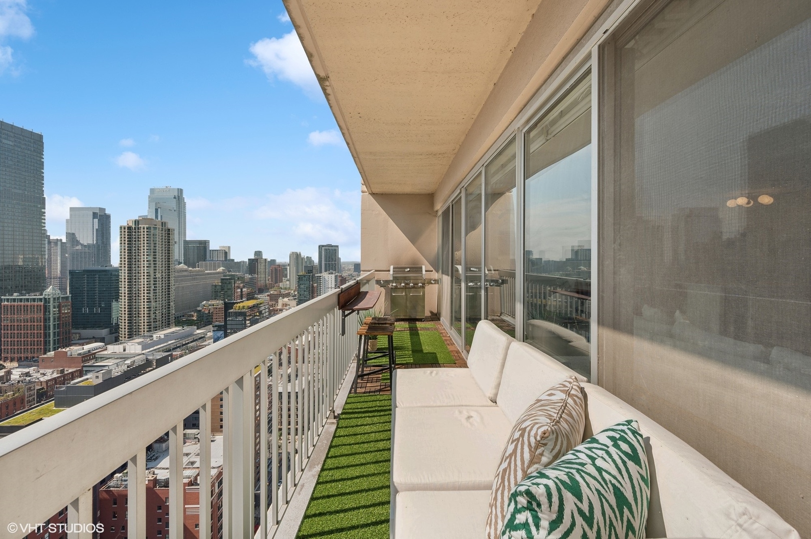 545 N Dearborn Street Unit: W3505