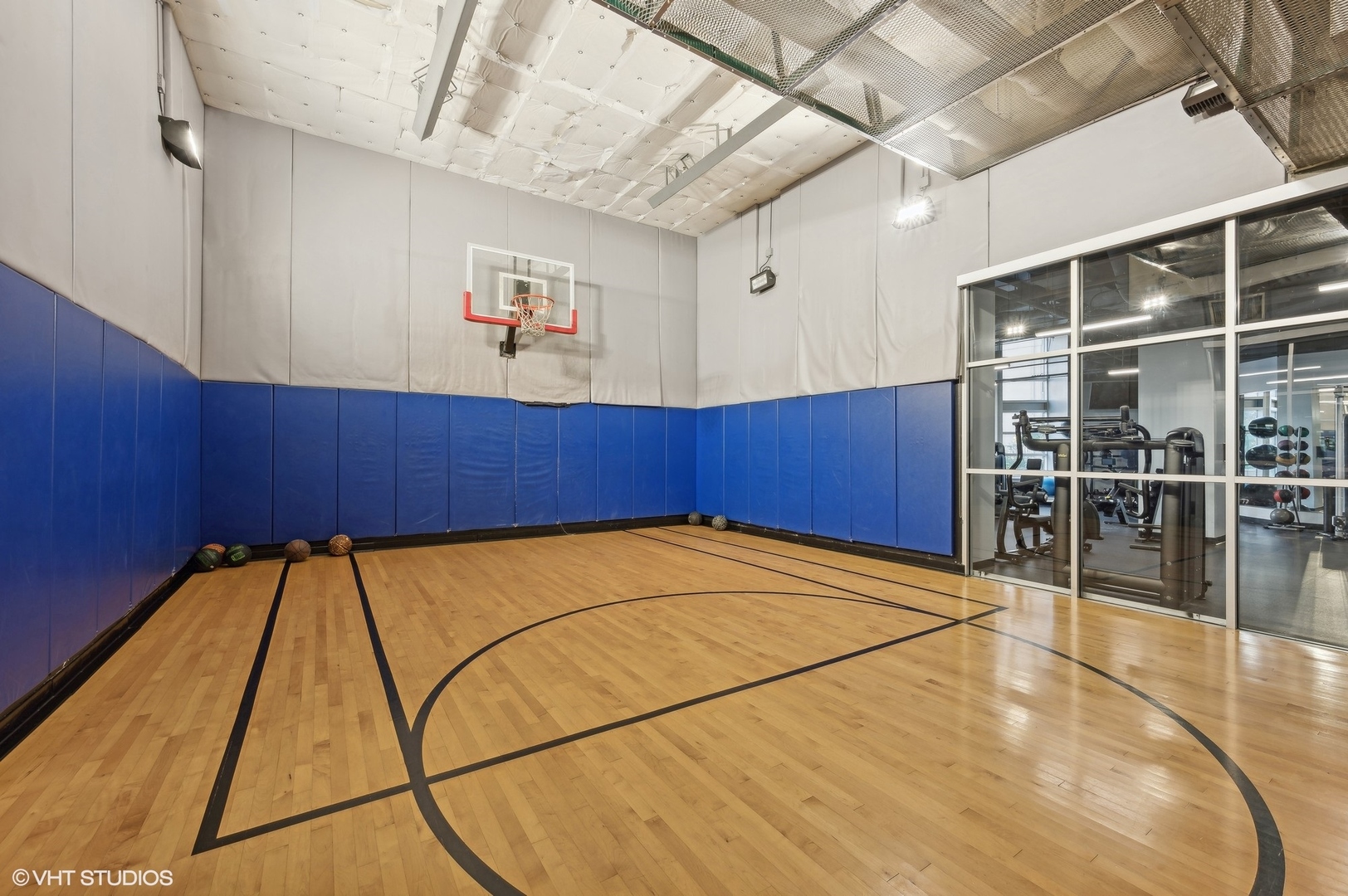 545 N Dearborn Street Unit: W3505