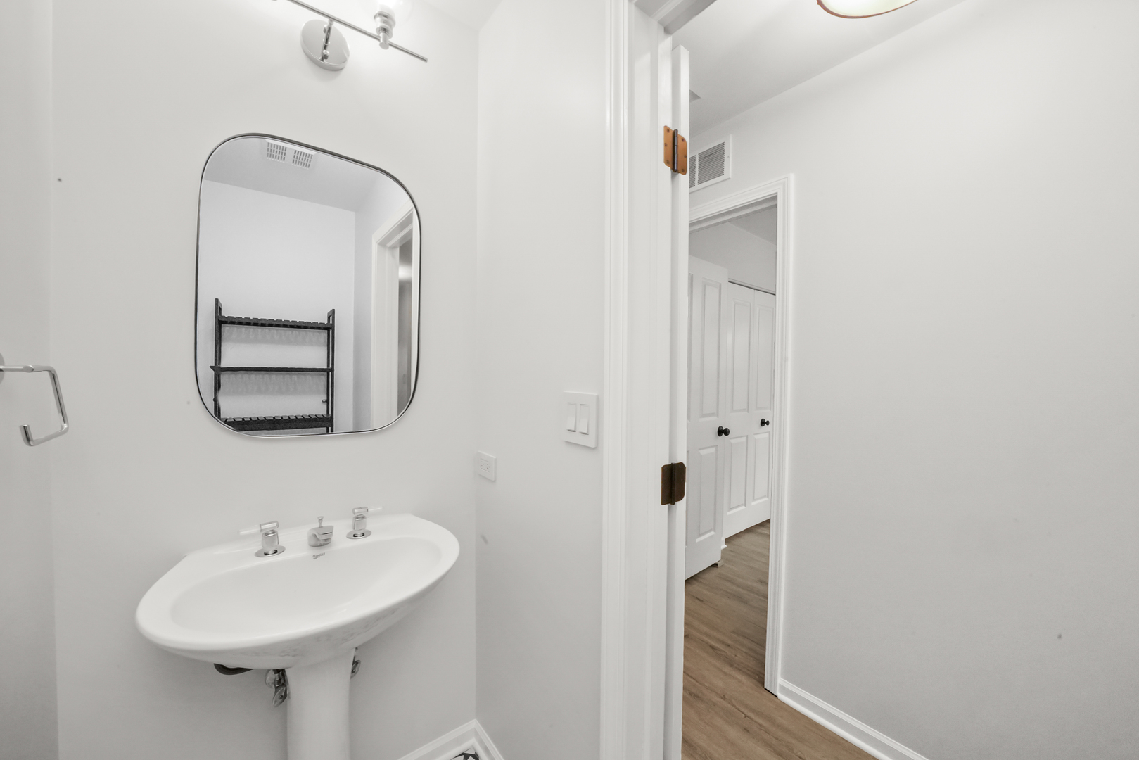 669 W Division Street Unit: C