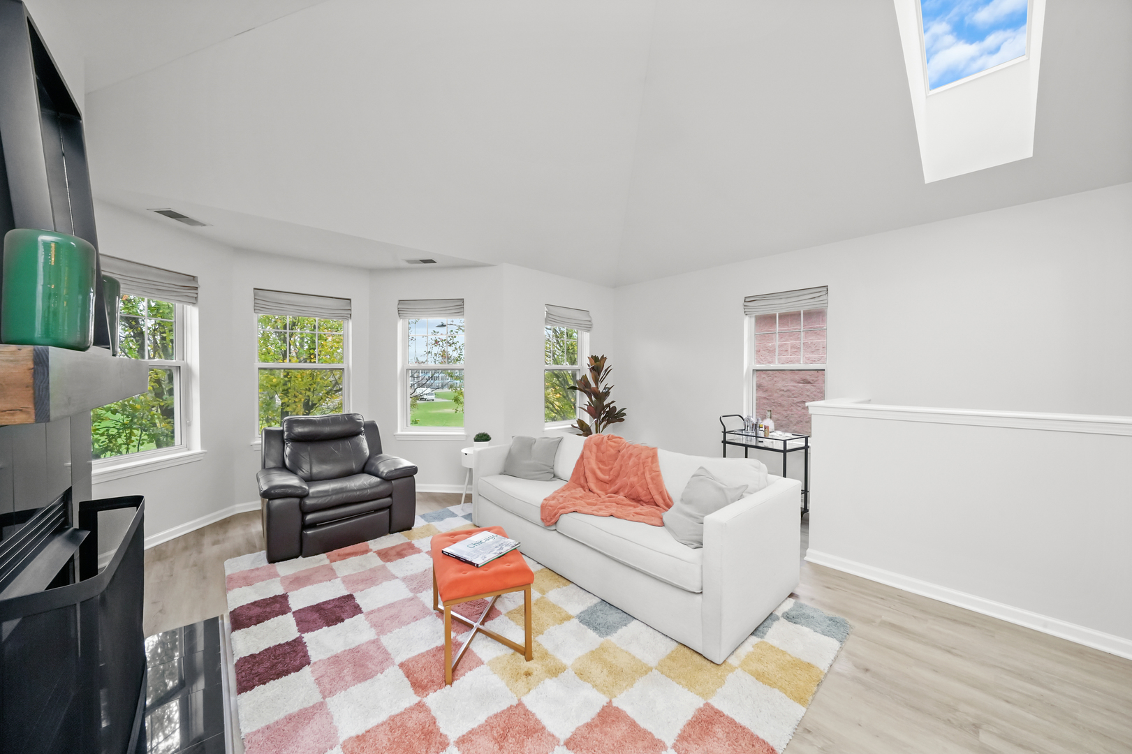669 W Division Street Unit: C